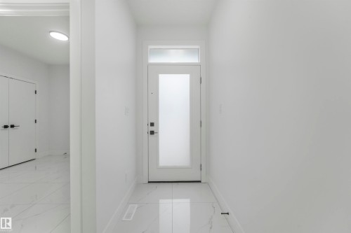 3507 44 Avenue, Beaumont, AB - Indoor Photo Showing Other Room
