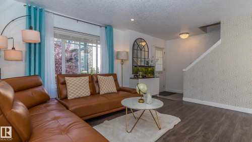 #13 7289 South Terwillegar Dr Nw, Edmonton, AB - Indoor Photo Showing Living Room