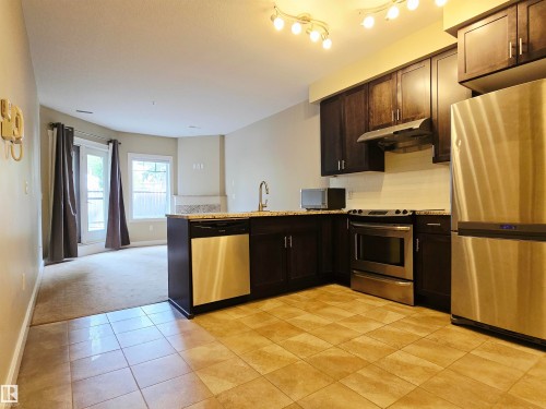 #21 11518 76 Av Nw, Edmonton, AB - Indoor Photo Showing Kitchen