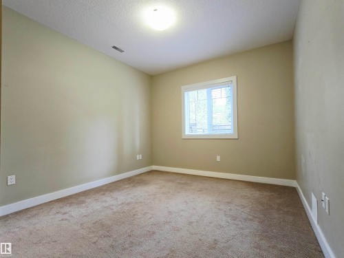 #21 11518 76 Av Nw, Edmonton, AB - Indoor Photo Showing Other Room