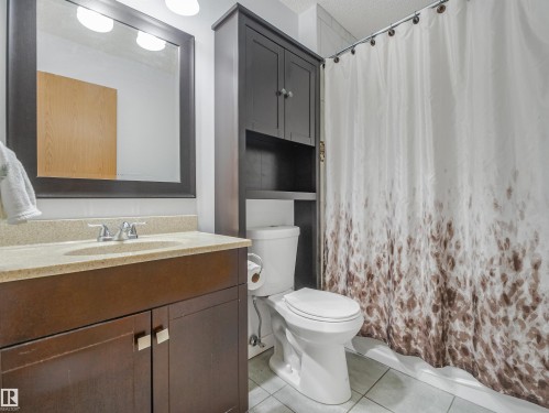 5749 189 Street Nw, Edmonton, AB - Indoor Photo Showing Bathroom