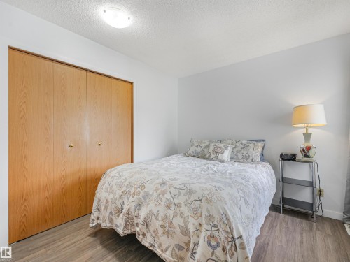 5749 189 Street Nw, Edmonton, AB - Indoor Photo Showing Bedroom