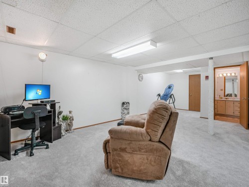5749 189 Street Nw, Edmonton, AB - Indoor