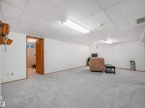 5749 189 Street Nw, Edmonton, AB - Indoor