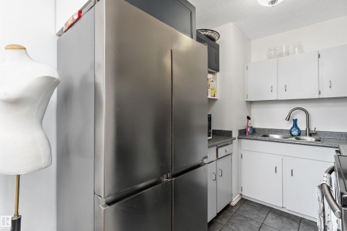 #706 9930 113 St Nw, Edmonton, AB - Indoor