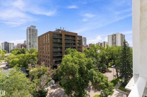 #706 9930 113 St Nw, Edmonton, AB - Outdoor