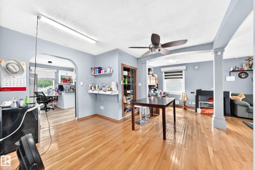 9031 150 Street Nw, Edmonton, AB - Indoor