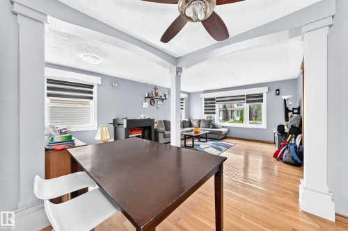 9031 150 Street Nw, Edmonton, AB - Indoor