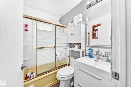 9031 150 Street Nw, Edmonton, AB - Indoor Photo Showing Bathroom