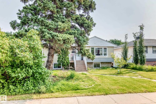 9031 150 Street Nw, Edmonton, AB - Outdoor