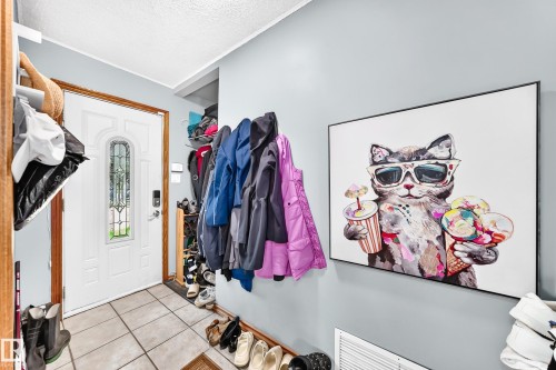 9031 150 Street Nw, Edmonton, AB - Indoor
