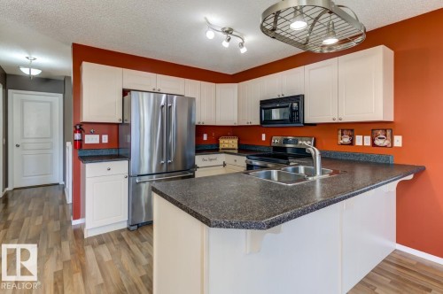 17703 90 Street Nw, Edmonton, AB - Indoor Photo Showing Kitchen With Double Sink