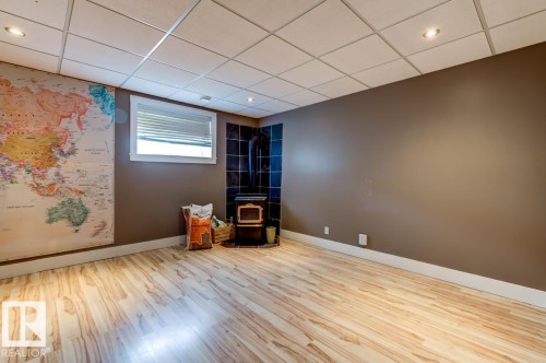 17703 90 Street Nw, Edmonton, AB - Indoor Photo Showing Other Room