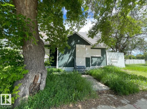 Image quality insufficient for description - 8615 106 Street Nw, Edmonton, AB - Outdoor