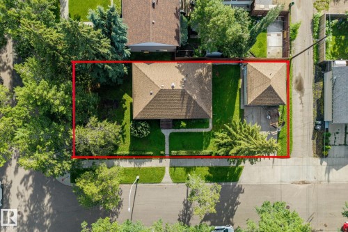 11049 145 Street Nw, Edmonton, AB - Outdoor