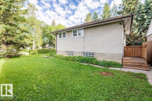 11049 145 Street Nw, Edmonton, AB - Outdoor