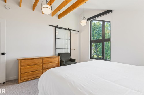 9342 74 Avenue Nw, Edmonton, AB - Indoor Photo Showing Bedroom