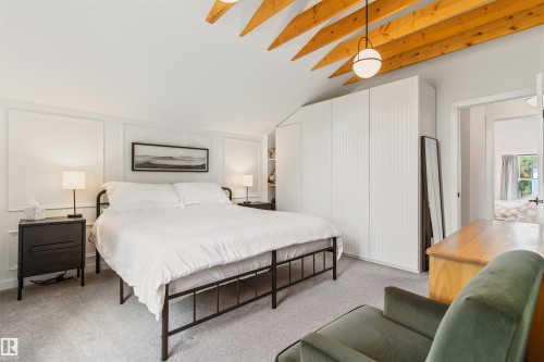 9342 74 Avenue Nw, Edmonton, AB - Indoor Photo Showing Bedroom