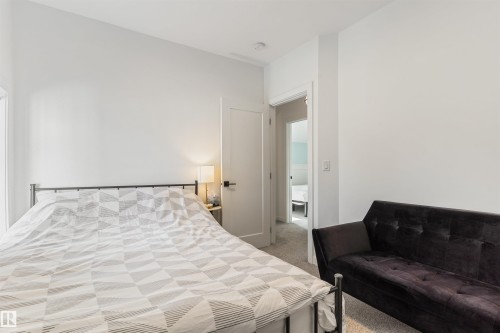 9342 74 Avenue Nw, Edmonton, AB - Indoor Photo Showing Bedroom