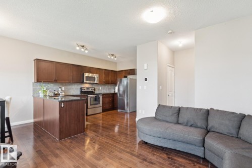 #12 18230 104A St Nw, Edmonton, AB - Indoor