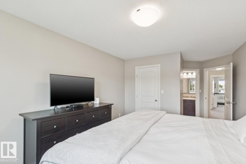 #12 18230 104A St Nw, Edmonton, AB - Indoor Photo Showing Bedroom