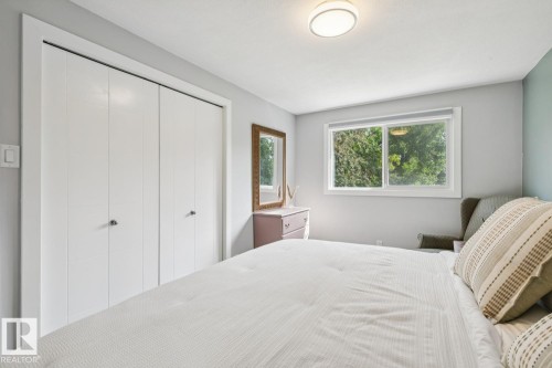 13428 117A Avenue Nw, Edmonton, AB - Indoor Photo Showing Bedroom