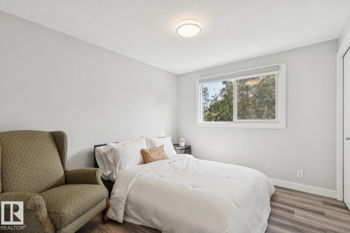 13428 117A Avenue Nw, Edmonton, AB - Indoor Photo Showing Bedroom