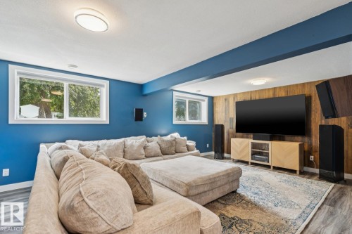 13428 117A Avenue Nw, Edmonton, AB - Indoor Photo Showing Bedroom