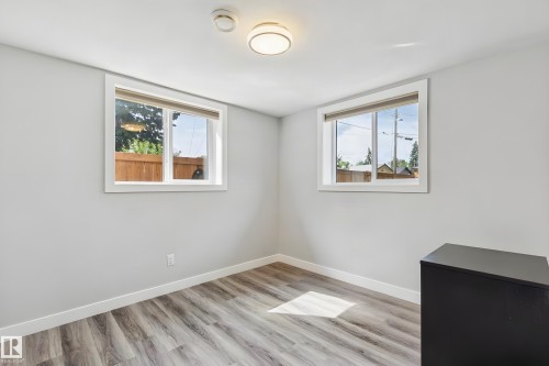 13428 117A Avenue Nw, Edmonton, AB - Indoor Photo Showing Other Room