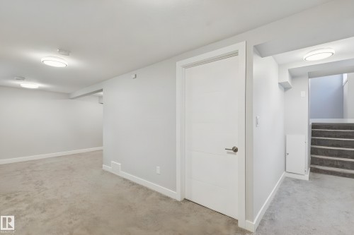 13428 117A Avenue Nw, Edmonton, AB - Indoor Photo Showing Other Room
