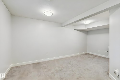 13428 117A Avenue Nw, Edmonton, AB - Indoor Photo Showing Other Room
