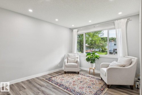 13428 117A Avenue Nw, Edmonton, AB - Indoor Photo Showing Other Room