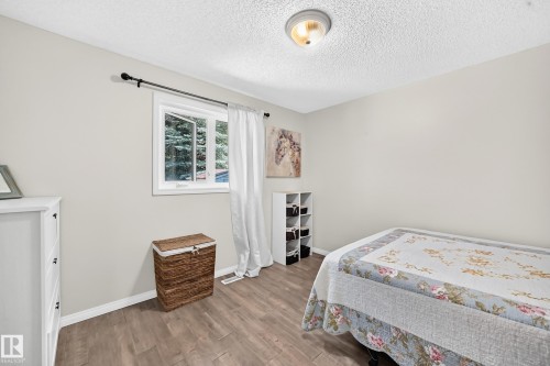 29 Windermere Crescent, St. Albert, AB - Indoor Photo Showing Bedroom