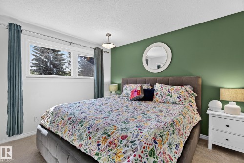 7707 156 Street Nw, Edmonton, AB - Indoor Photo Showing Bedroom