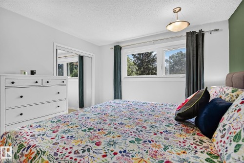 7707 156 Street Nw, Edmonton, AB - Indoor Photo Showing Bedroom