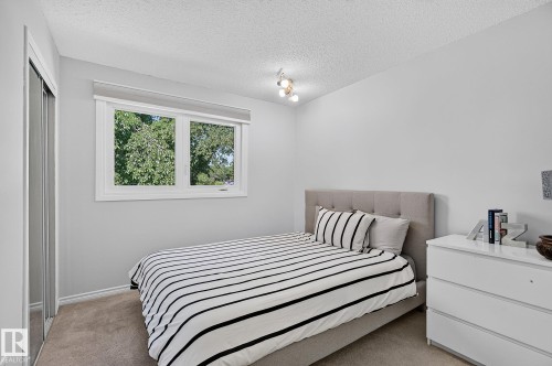 7707 156 Street Nw, Edmonton, AB - Indoor Photo Showing Bedroom
