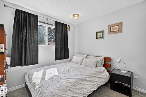 7707 156 Street Nw, Edmonton, AB - Indoor Photo Showing Bedroom