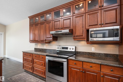 65 Lakewood Boulevard, Beaumont, AB - Indoor Photo Showing Kitchen