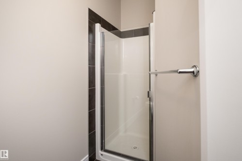 65 Lakewood Boulevard, Beaumont, AB - Indoor Photo Showing Bathroom