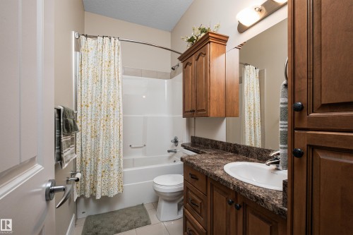 65 Lakewood Boulevard, Beaumont, AB - Indoor Photo Showing Bathroom