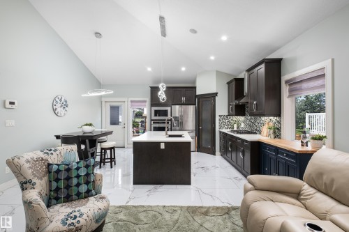 18 Lakevista Point(E), Beaumont, AB - Indoor