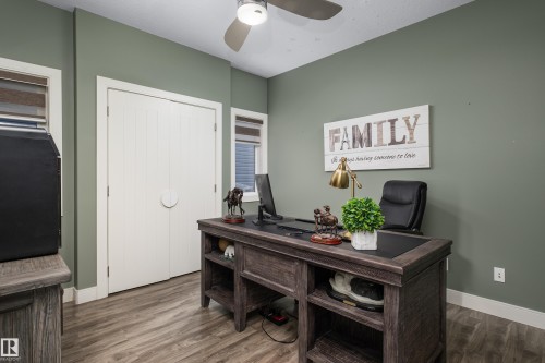18 Lakevista Point(E), Beaumont, AB - Indoor Photo Showing Office