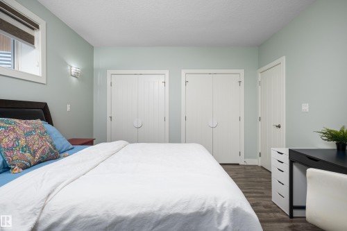 18 Lakevista Point(E), Beaumont, AB - Indoor Photo Showing Bedroom