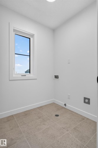 5130 Cawsey Bend Sw, Edmonton, AB - Indoor Photo Showing Other Room