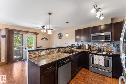 804 Graybriar Green, Stony Plain, AB - Indoor Photo Showing Kitchen With Stainless Steel Kitchen With Double Sink