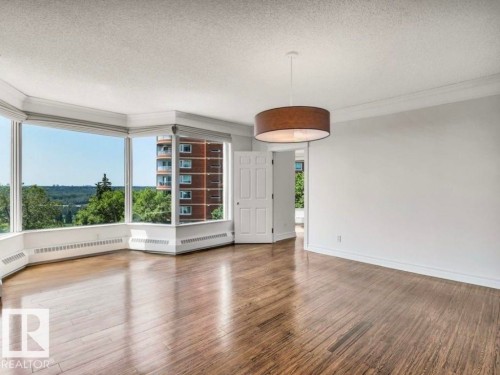 #601 11826 100 Av Nw, Edmonton, AB - Indoor Photo Showing Living Room