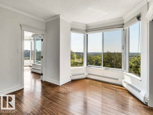 #601 11826 100 Av Nw, Edmonton, AB - Indoor