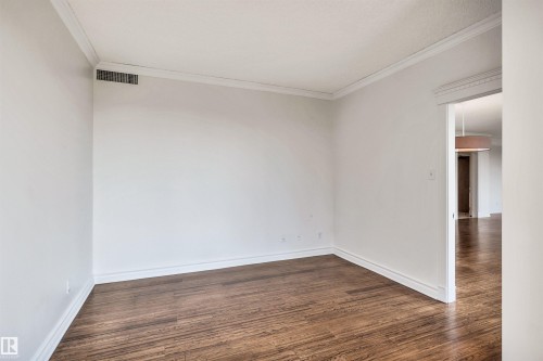 #601 11826 100 Av Nw, Edmonton, AB - Indoor Photo Showing Other Room
