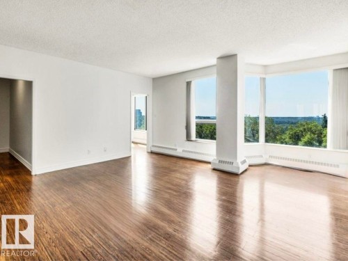 #601 11826 100 Av Nw, Edmonton, AB - Indoor