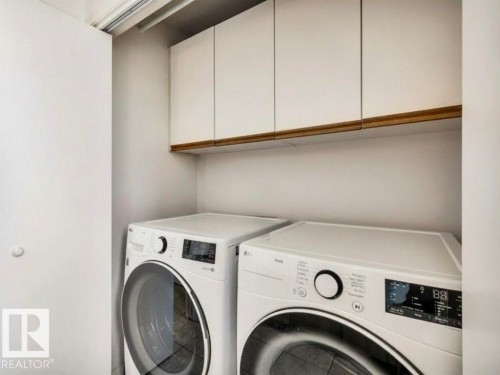 #601 11826 100 Av Nw, Edmonton, AB - Indoor Photo Showing Laundry Room